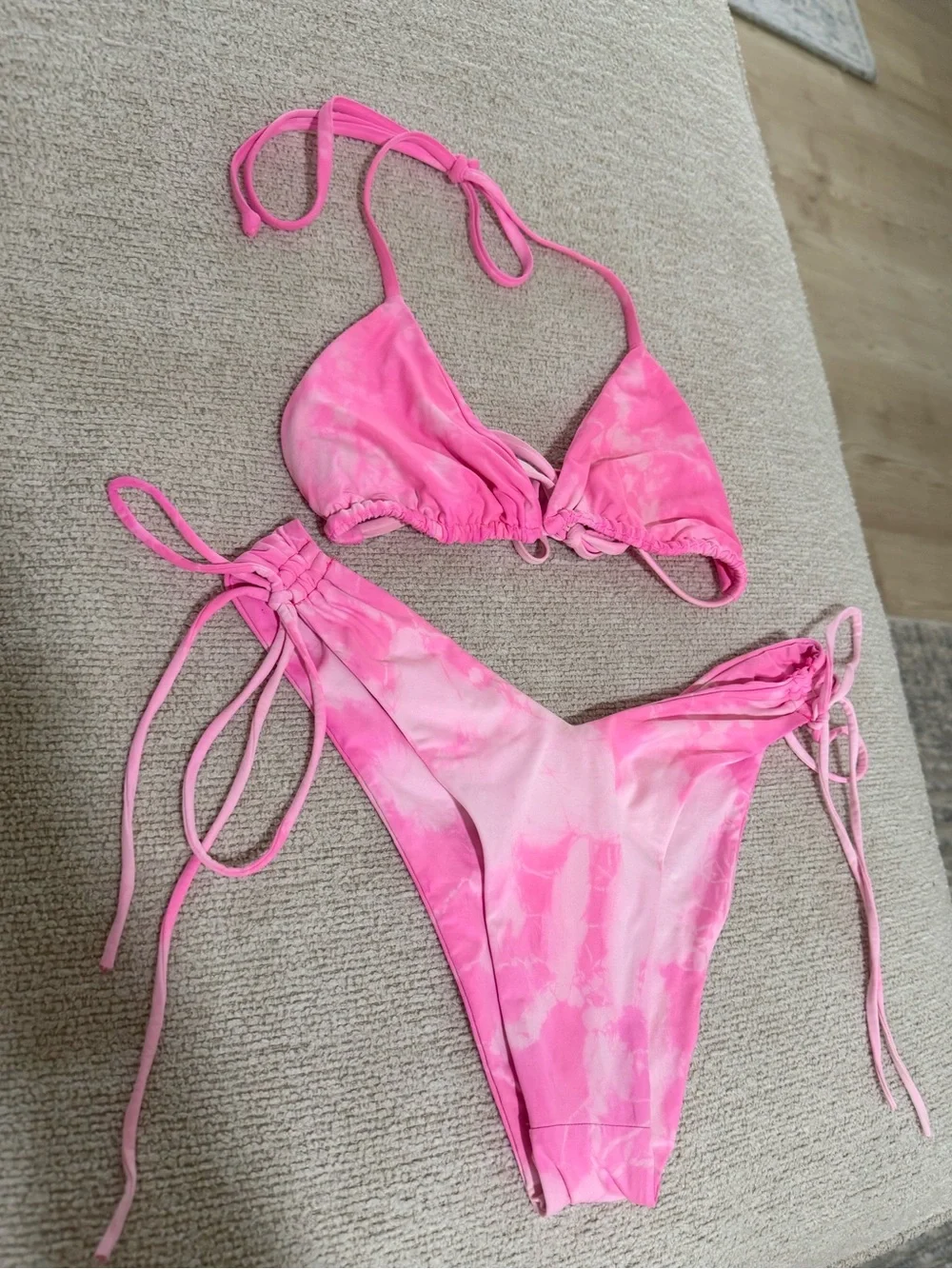 Frankie’s bikinis x Sofia Richie  pink tie dye bikini